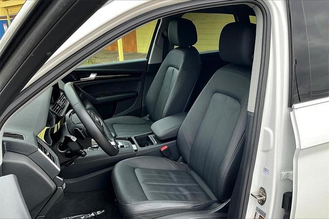 Photo of 2020 White Audi Q5