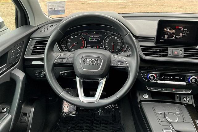 Photo of 2020 White Audi Q5