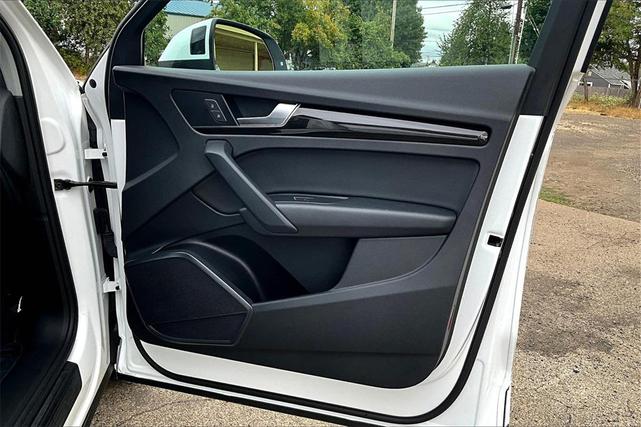 Photo of 2020 White Audi Q5