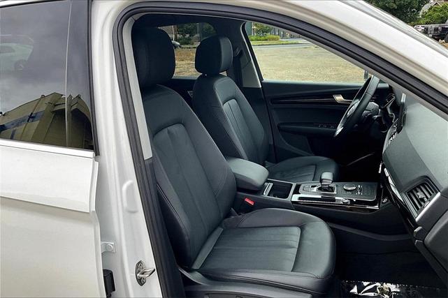 Photo of 2020 White Audi Q5