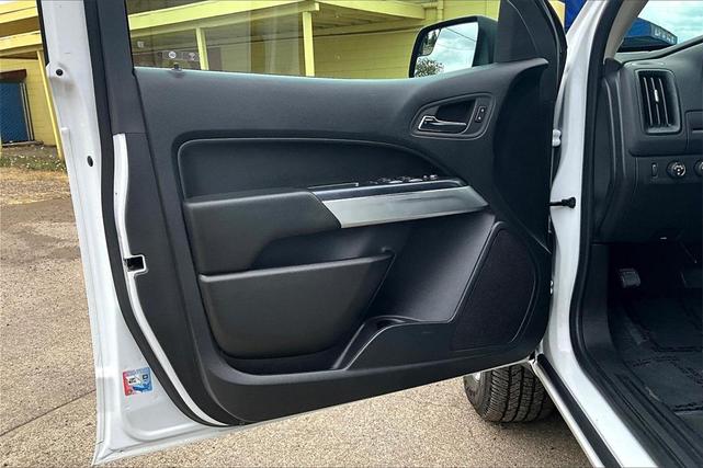 Photo of 2022 Summit White Chevrolet Colorado