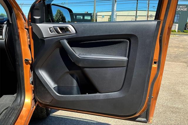 Photo of 2019 Saber Metallic Ford Ranger
