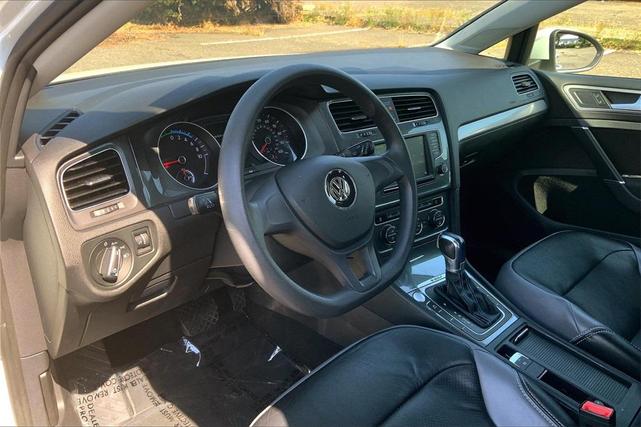 Photo of 2016 Pure White Volkswagen e-Golf