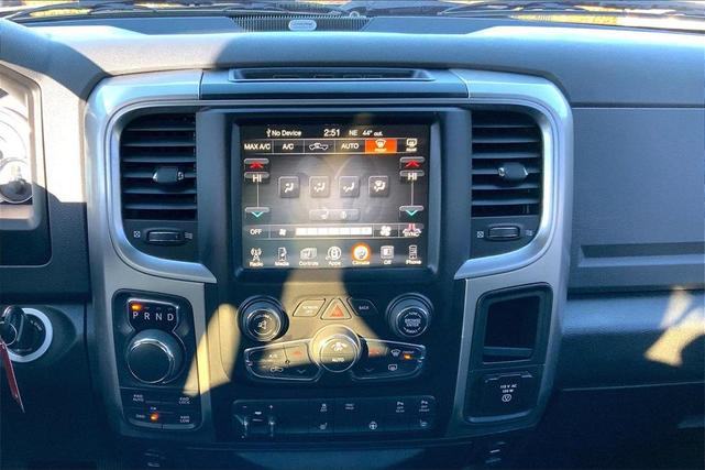 Photo of 2017 Brilliant Black Crystal Pearlcoat RAM 1500