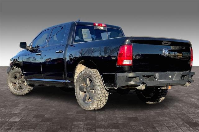 Photo of 2017 Brilliant Black Crystal Pearlcoat RAM 1500