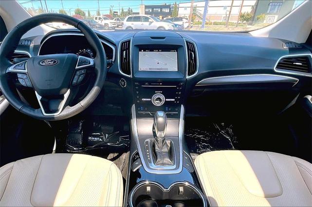 Photo of 2018 White / Platinum Ford Edge