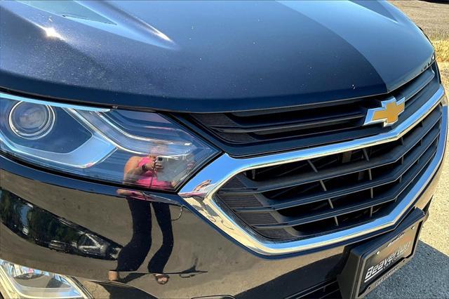 Photo of 2021 Midnight Blue Metallic Chevrolet Equinox