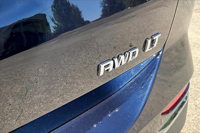Photo of 2021 Midnight Blue Metallic Chevrolet Equinox