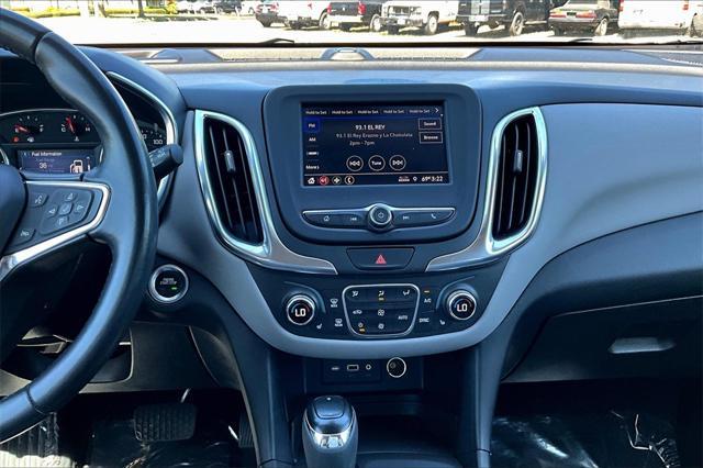 Photo of 2021 Midnight Blue Metallic Chevrolet Equinox