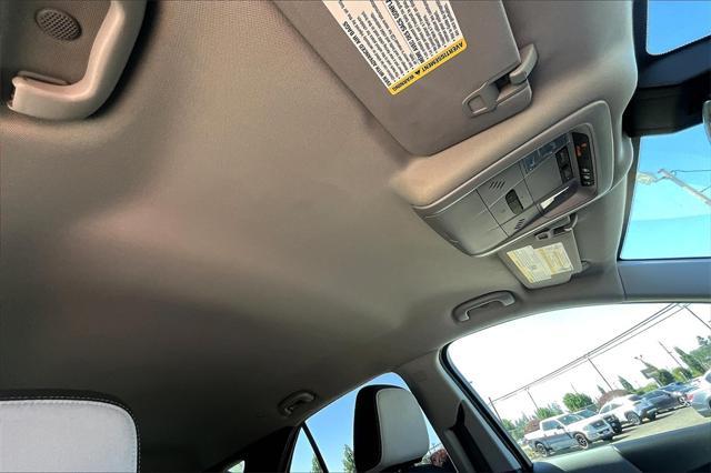 Photo of 2021 Midnight Blue Metallic Chevrolet Equinox