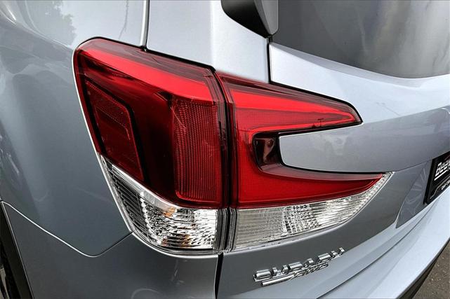 Photo of 2024 Ice Silver Metallic Subaru Forester