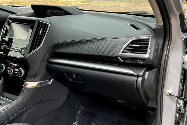 Photo of 2024 Ice Silver Metallic Subaru Forester