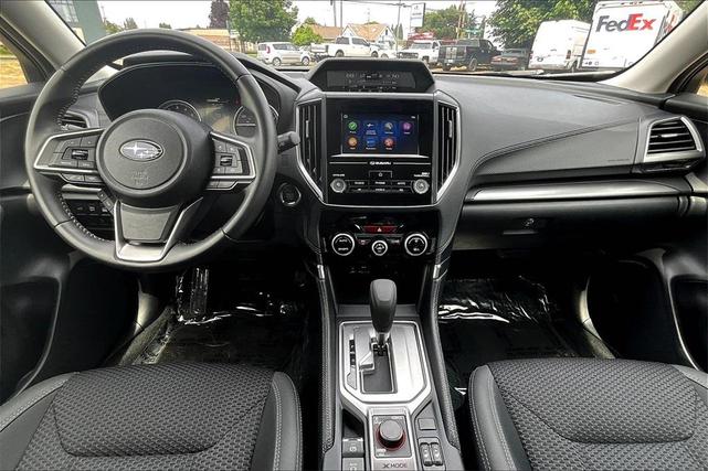 Photo of 2024 Ice Silver Metallic Subaru Forester