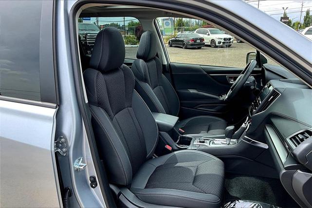 Photo of 2024 Ice Silver Metallic Subaru Forester