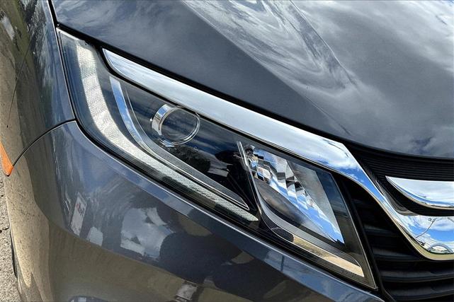 Photo of 2018 Lunar Silver Metallic Honda Odyssey