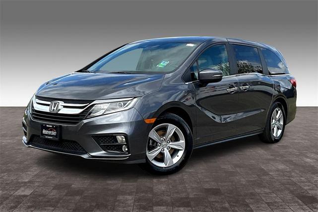 Photo of 2018 Lunar Silver Metallic Honda Odyssey