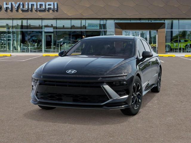 Photo of 2025 Black Hyundai SONATA