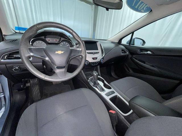 Photo of 2017 Arctic Blue Metallic Chevrolet Cruze