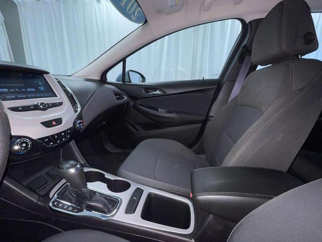 Photo of 2017 Arctic Blue Metallic Chevrolet Cruze