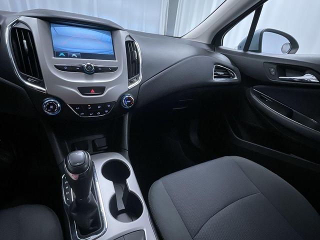 Photo of 2017 Arctic Blue Metallic Chevrolet Cruze