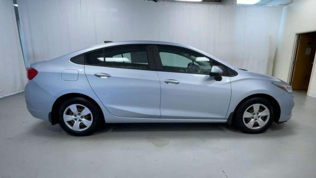 Photo of 2017 Arctic Blue Metallic Chevrolet Cruze