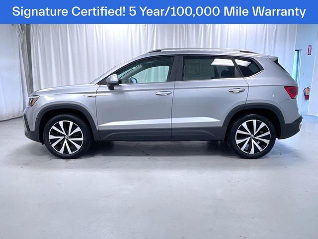 Photo of 2023 Pyrite Silver Metallic Volkswagen Taos
