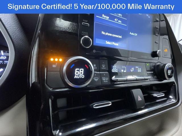 Photo of 2022 Blue Toyota Highlander