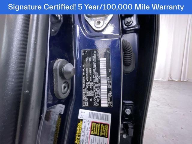 Photo of 2022 Blue Toyota Highlander