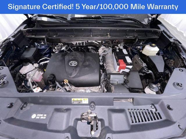 Photo of 2022 Blue Toyota Highlander