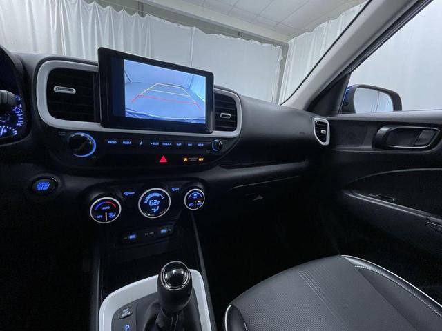 Photo of 2022 Intense Blue Hyundai VENUE