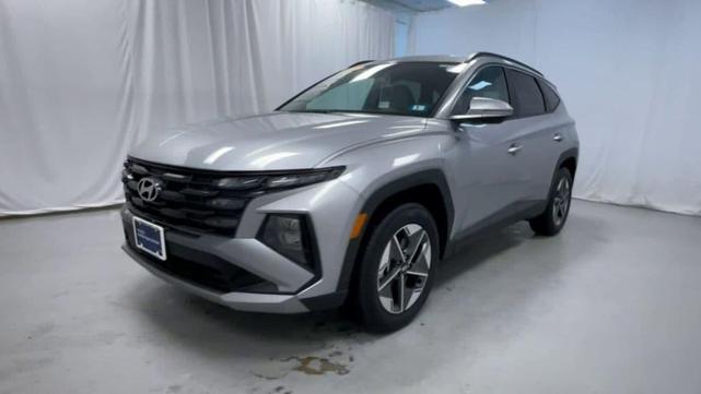 Photo of 2025 Shimmering Silver Hyundai TUCSON