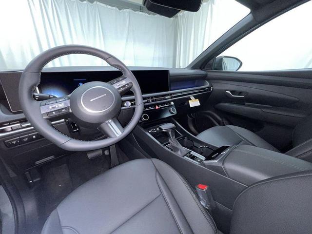Photo of 2025 Hampton Gray Hyundai TUCSON