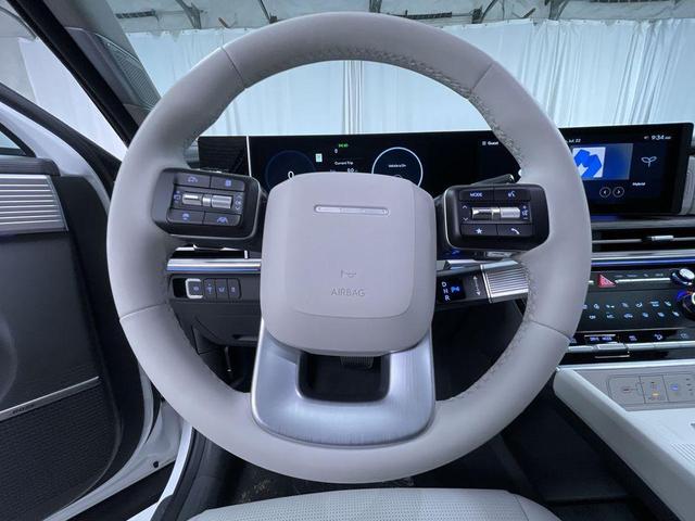 Photo of 2025 White Hyundai SANTA FE HEV
