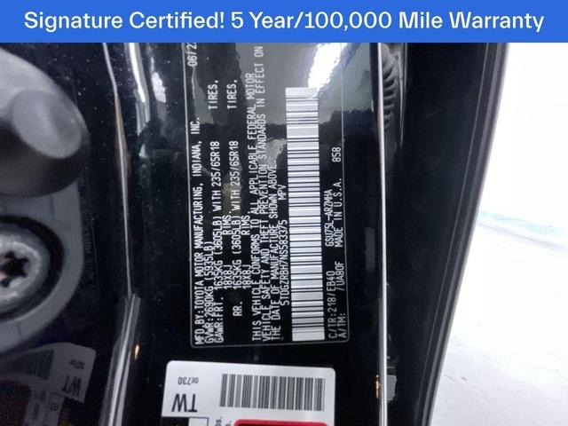 Photo of 2022 Black Toyota Highlander