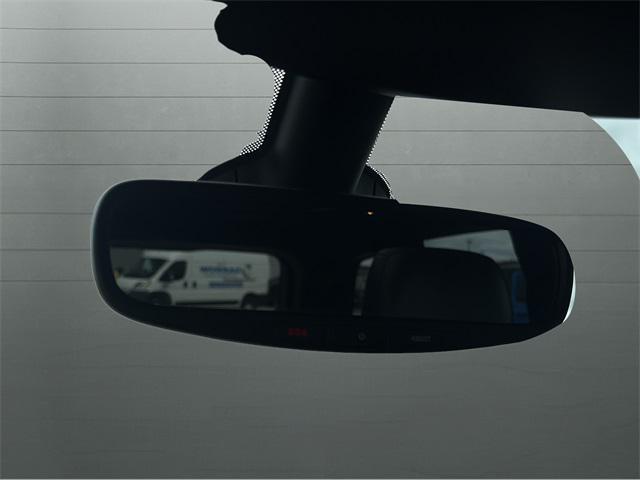 Photo of 2021 Bright White Clearcoat Jeep Grand Cherokee