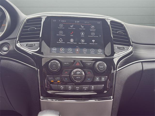 Photo of 2021 Bright White Clearcoat Jeep Grand Cherokee