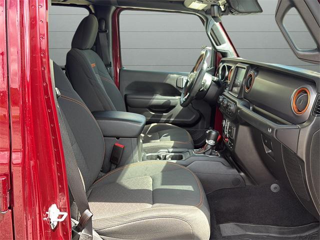 Photo of 2022 Snazzberry Pearlcoat Jeep Gladiator