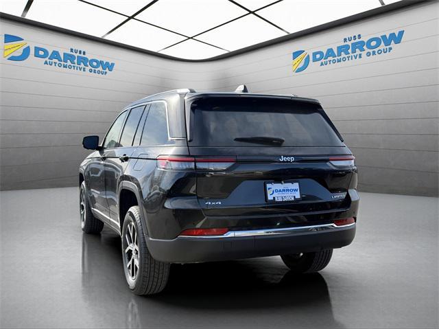 Photo of 2025 Diamond Black Crystal Pearlcoat Jeep Grand Cherokee