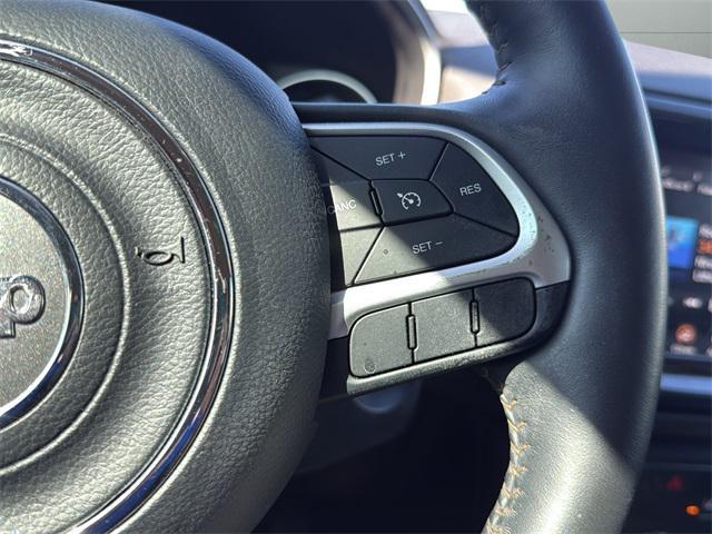 Photo of 2018 Granite Crystal Metallic Clearcoat Jeep Compass
