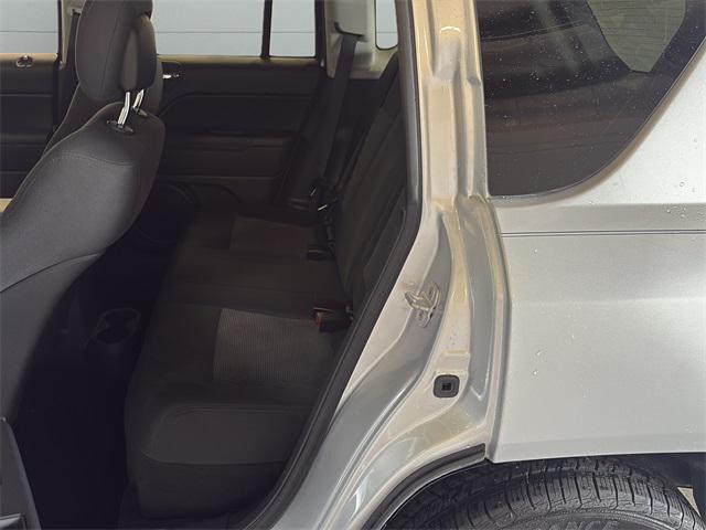 Photo of 2012 Bright Silver Metallic Clearcoat Jeep Compass
