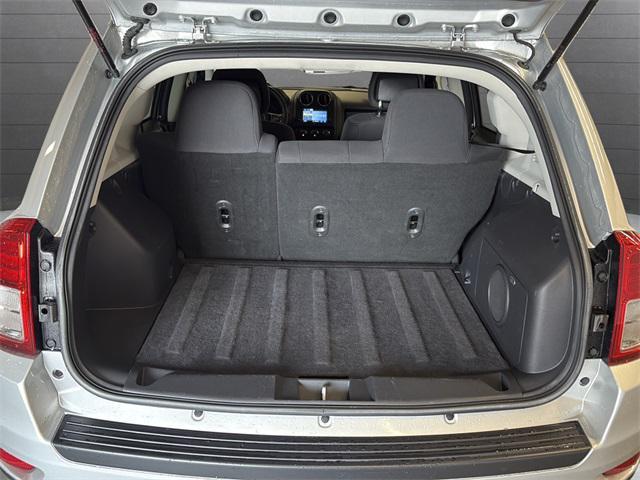 Photo of 2012 Bright Silver Metallic Clearcoat Jeep Compass