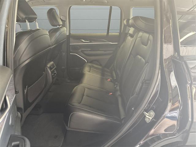 Photo of 2023 Ember Pearlcoat Jeep Grand Cherokee