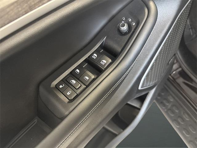 Photo of 2023 Ember Pearlcoat Jeep Grand Cherokee