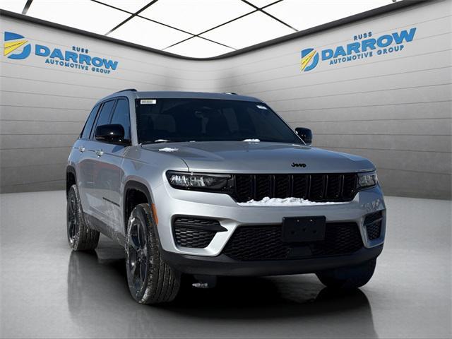 Photo of 2025 Silver Zynith Jeep Grand Cherokee