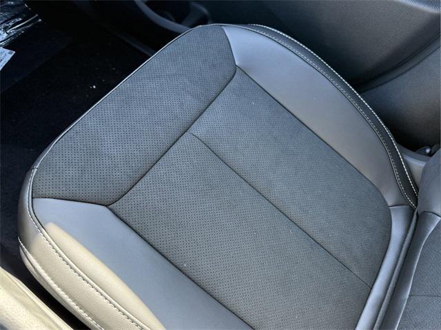 Photo of 2025 Silver Zynith Jeep Grand Cherokee