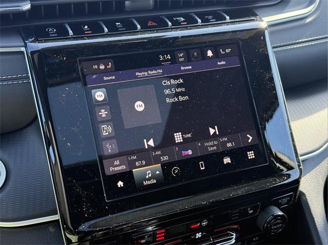 Photo of 2025 Silver Zynith Jeep Grand Cherokee