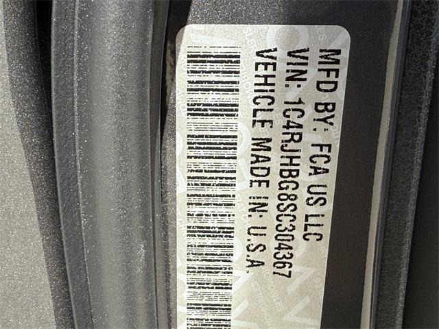 Photo of 2025 Baltic Gray Metallic Clearcoat Jeep Grand Cherokee
