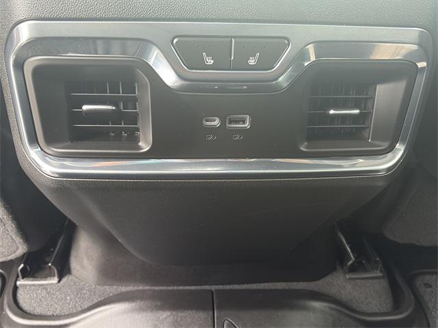 Photo of 2023 Onyx Black GMC Sierra 1500