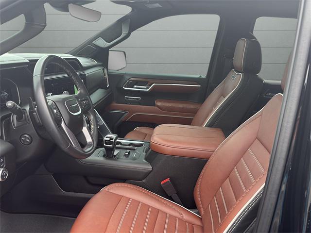 Photo of 2023 Onyx Black GMC Sierra 1500