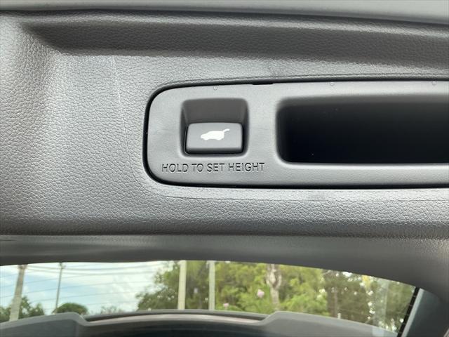 Photo of 2026 Urban Gray Pearl Honda CR-V Hybrid